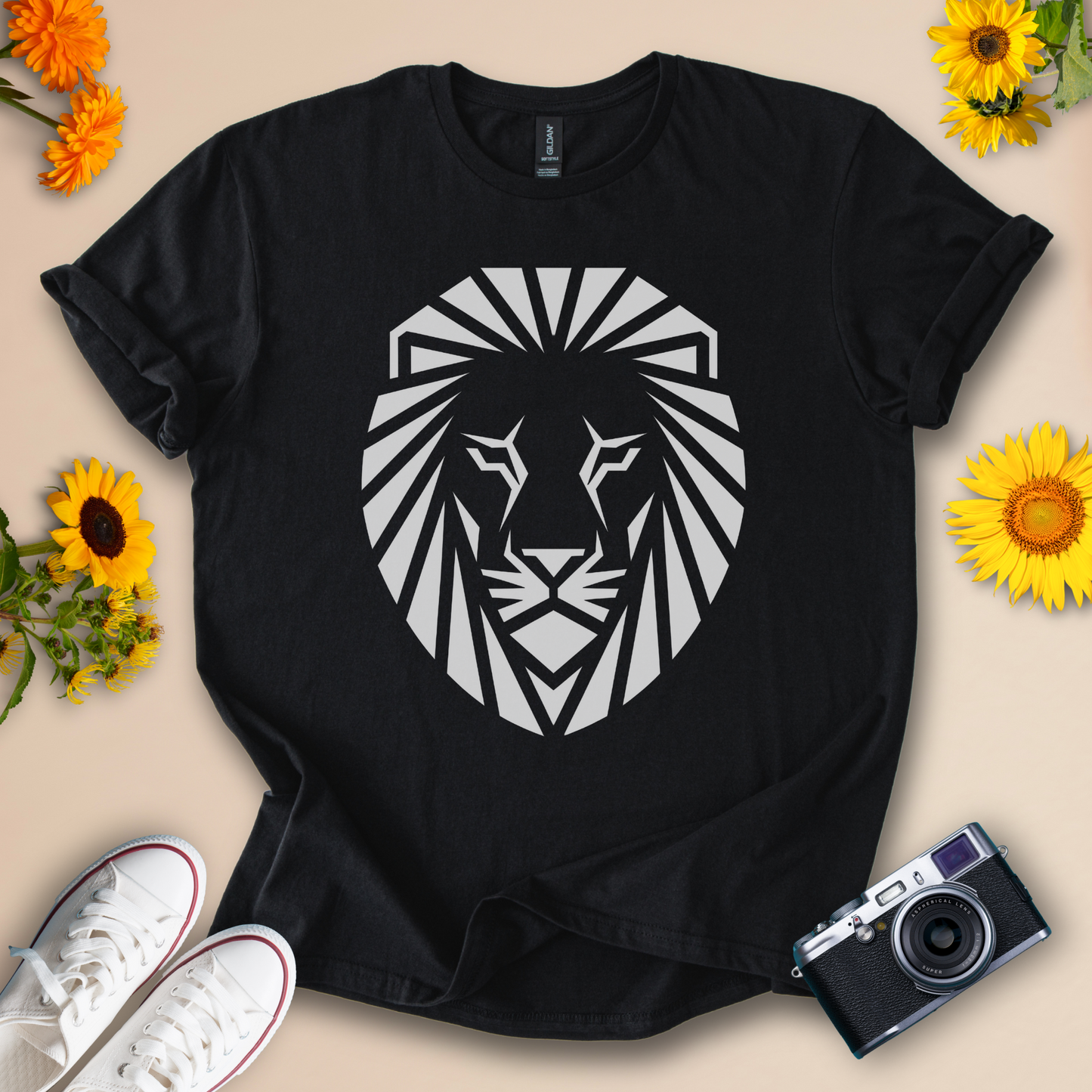 Majestic Lion Graphic Tee - Bold Animal Design for Nature Lovers