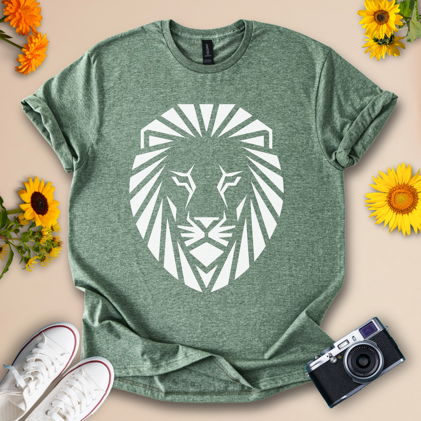 Majestic Lion Graphic Tee - Bold Animal Design for Nature Lovers
