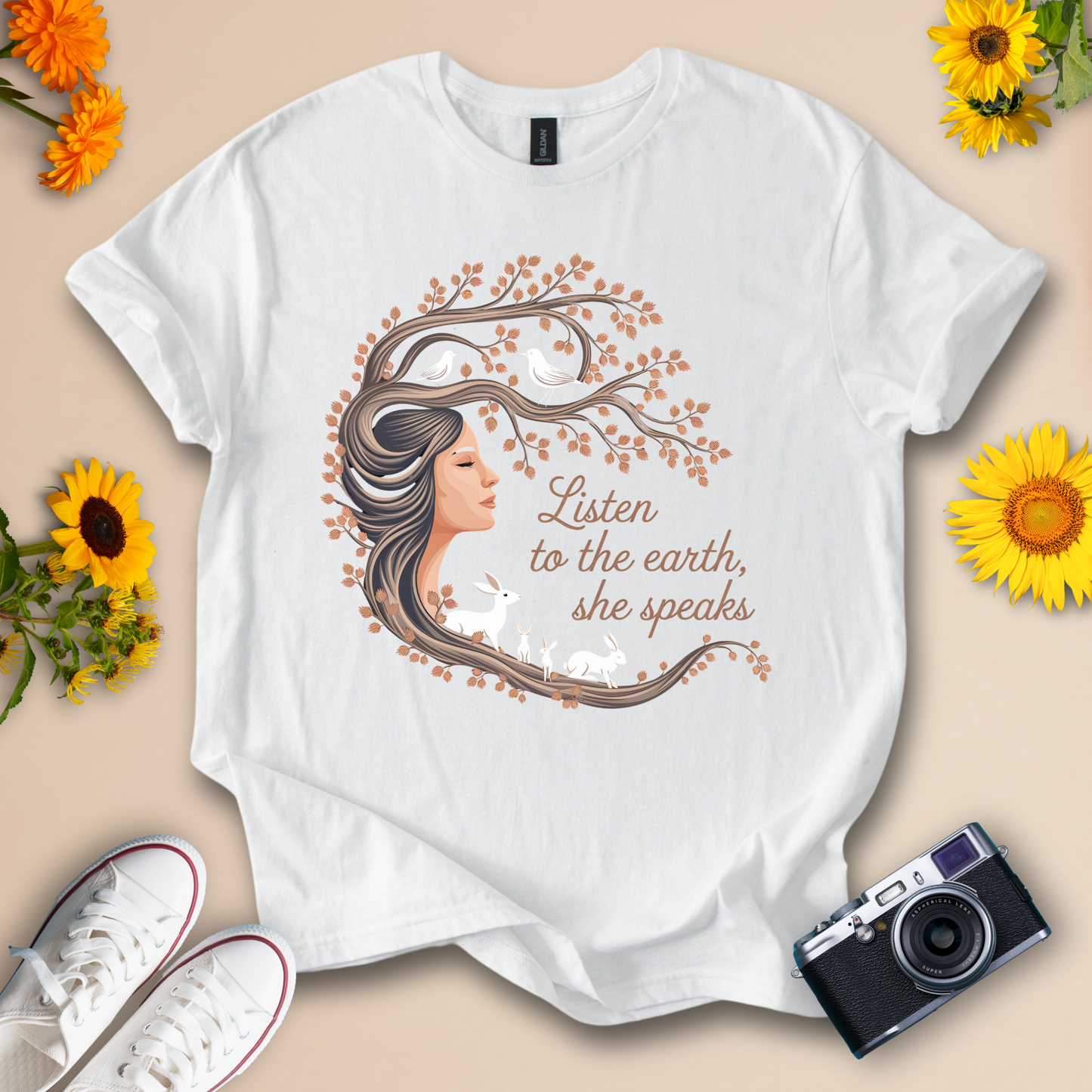 Earth Lover - Listen to the Earth Graphic Tee